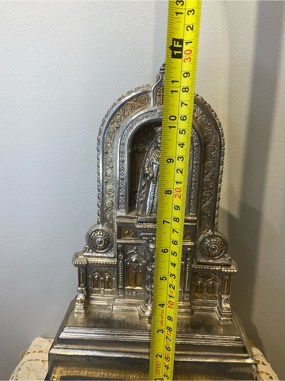 Vintage Metal Madonna with Child Home Religious Altar - Picture 9 of 10